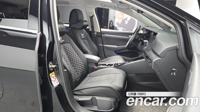 Volkswagen Golf 2024 — photo 11