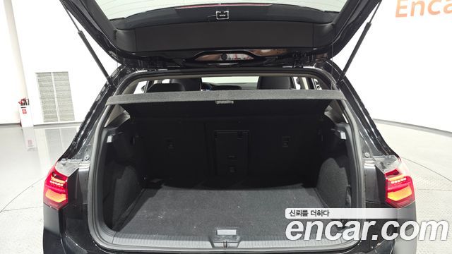 Volkswagen Golf 2024 — photo 20