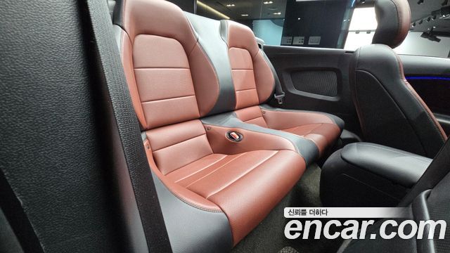 Ford Mustang 2016 — photo 16