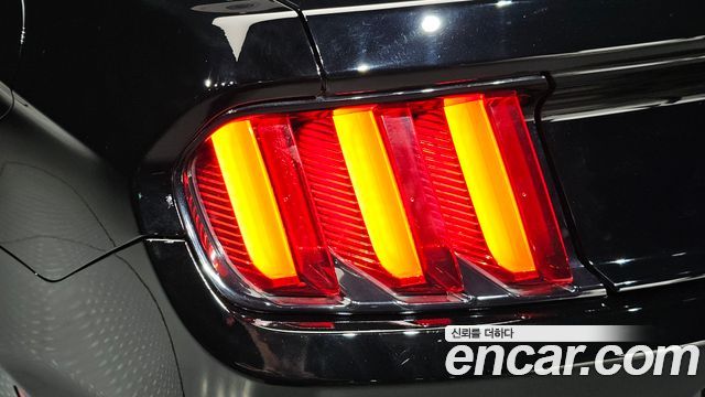 Ford Mustang 2016 — photo 8