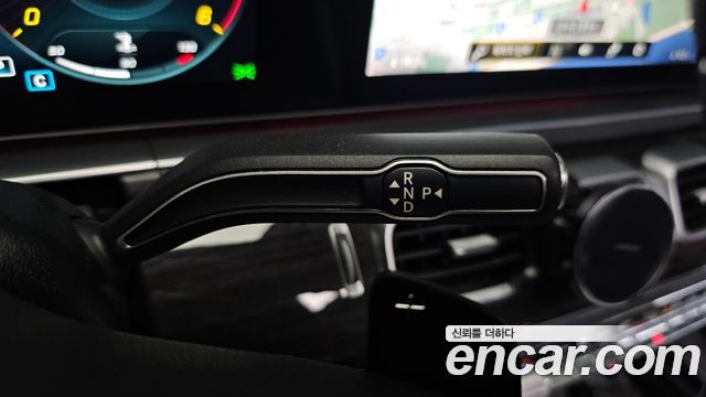 Mercedes-Benz GLE-Class 2022 — photo 12