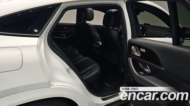 Mercedes-Benz GLE-Class 2022 — photo 18
