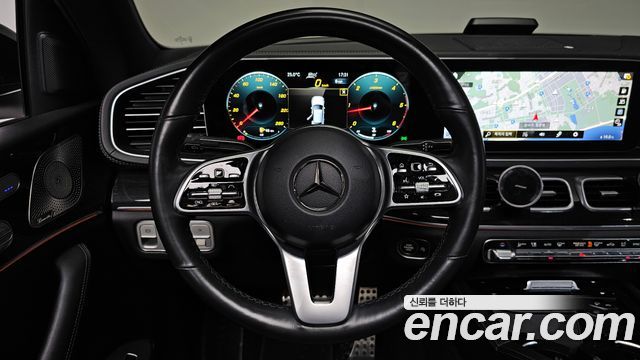 Mercedes-Benz GLE-Class 2022 — photo 19