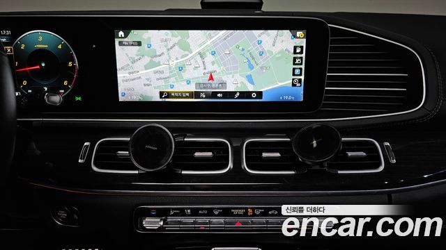 Mercedes-Benz GLE-Class 2022 — photo 20