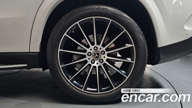 Mercedes-Benz GLE-Class 2022 — photo 7