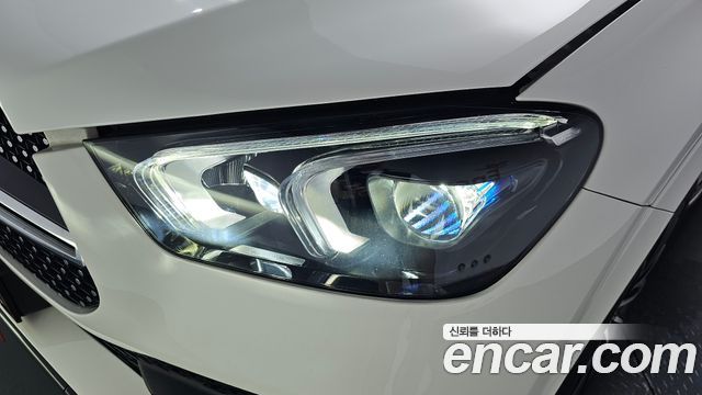 Mercedes-Benz GLE-Class 2022 — photo 8