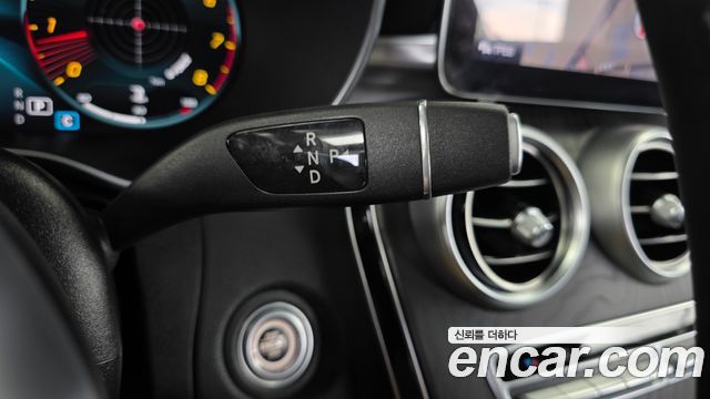Mercedes-Benz C-Class 2021 — photo 12