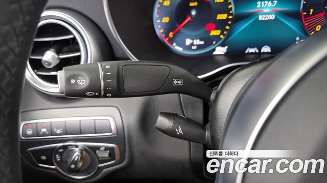 Mercedes-Benz C-Class 2021 — photo 29