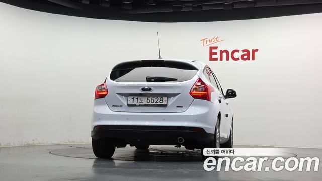 Ford Focus 2015 — photo 4