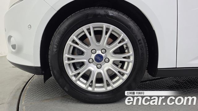 Ford Focus 2015 — photo 5