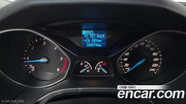 Ford Focus 2015 — photo 8