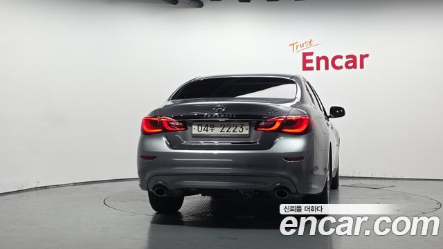 Infiniti Q70 2017 — photo 4