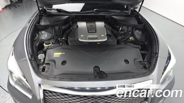Infiniti Q70 2017 — photo 6