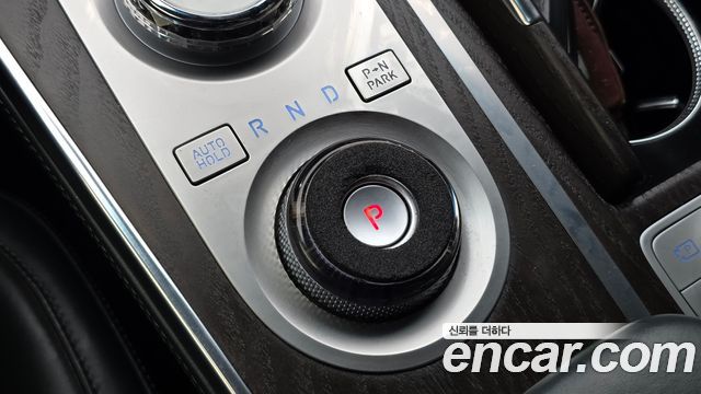 Genesis GV80 2023 — photo 12