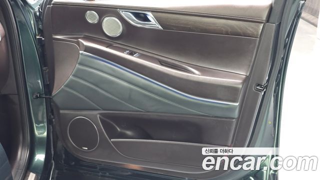 Genesis GV80 2023 — photo 15