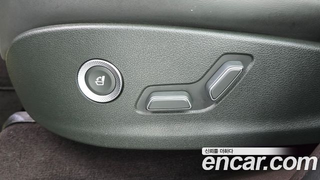 Genesis GV80 2023 — photo 36