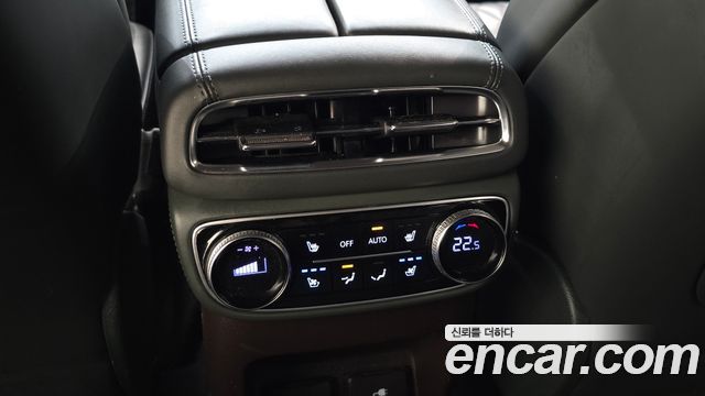 Genesis GV80 2023 — photo 37