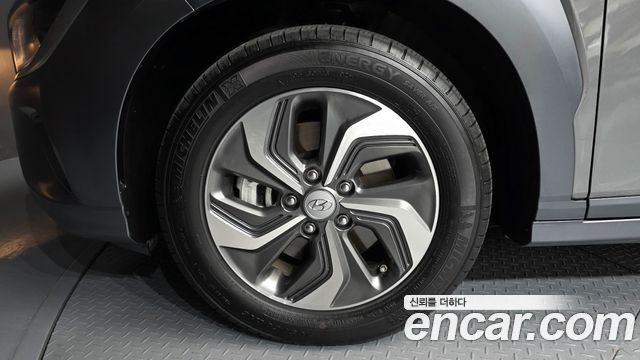 Hyundai Kona 2023 — photo 5
