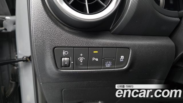 Hyundai Kona 2023 — photo 16