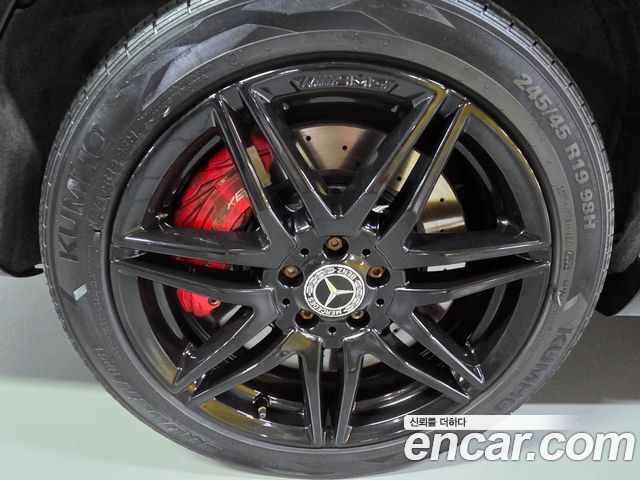 Mercedes-Benz V-Class 2022 — photo 5
