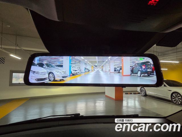 Mercedes-Benz V-Class 2022 — photo 13