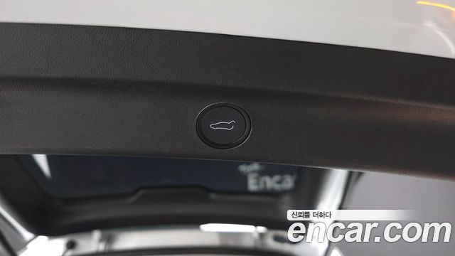 Tesla Model Y 2023 — photo 26