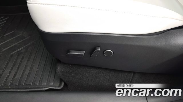 Tesla Model Y 2023 — photo 31