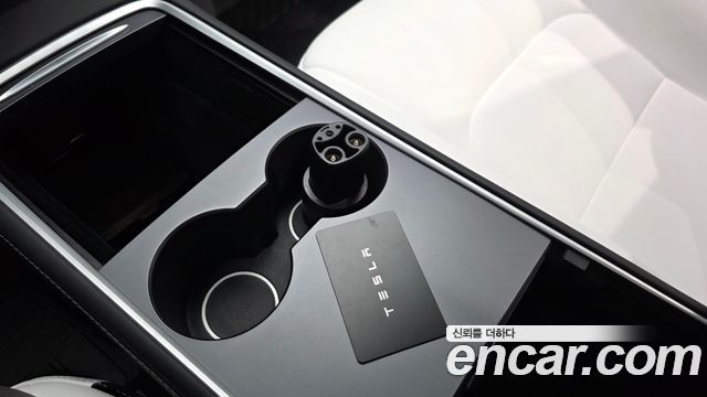 Tesla Model Y 2023 — photo 32