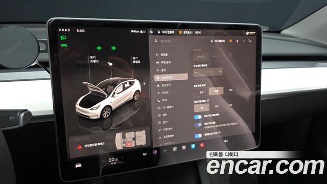 Tesla Model Y 2023 — photo 35