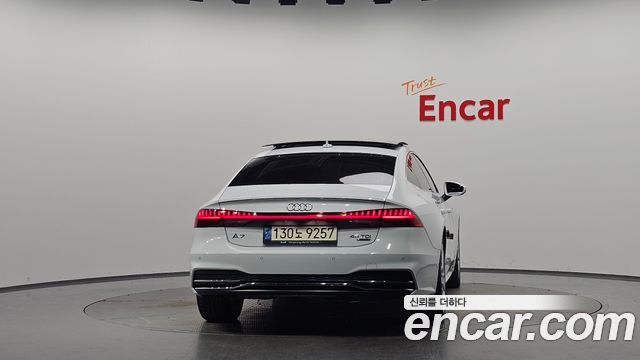 Audi A7 2022 — photo 4