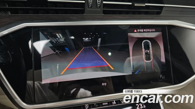 Audi A7 2022 — photo 21