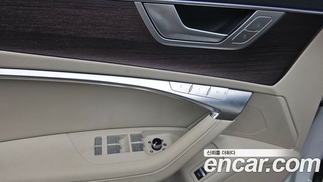 Audi A7 2022 — photo 24