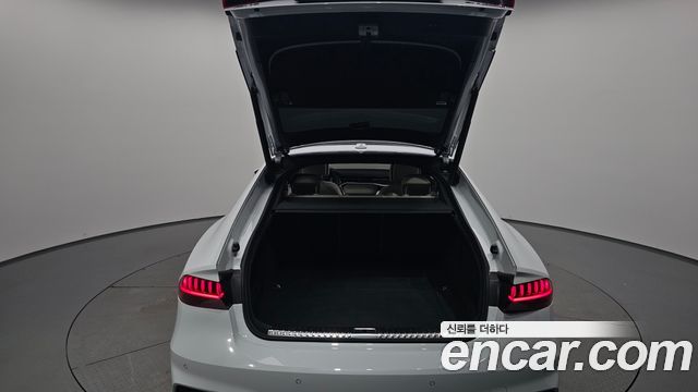 Audi A7 2022 — photo 26