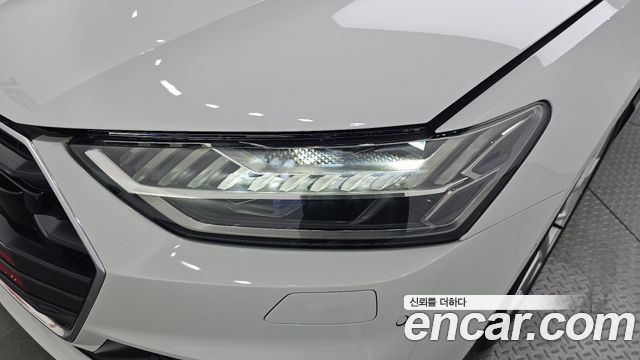 Audi A7 2022 — photo 8