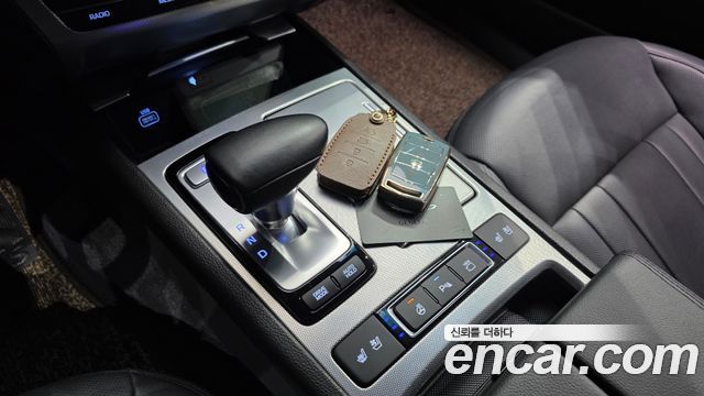 Genesis G80 2019 — photo 12