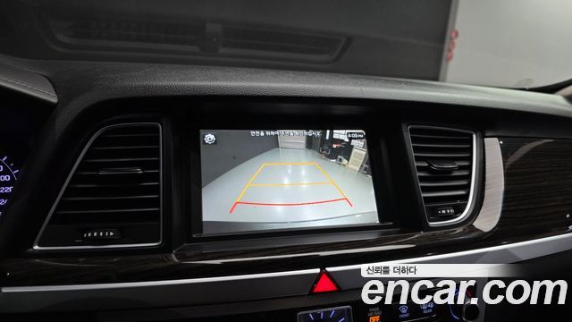Genesis G80 2019 — photo 22