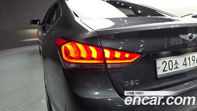 Genesis G80 2019 — photo 9