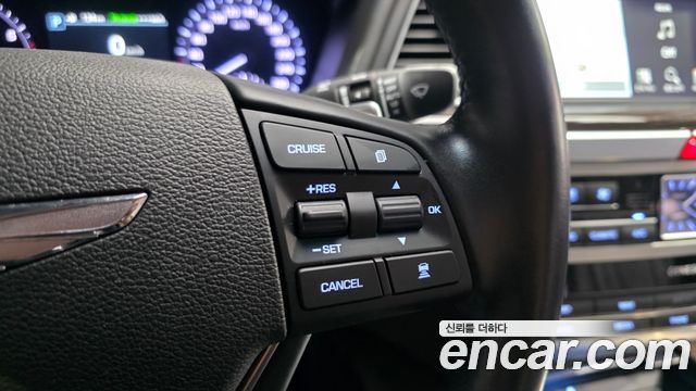 Genesis G80 2019 — photo 28