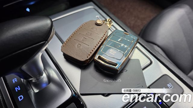 Genesis G80 2019 — photo 30