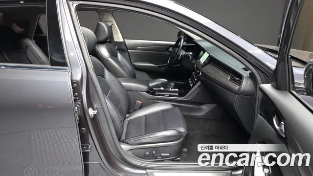 Kia K7 2020 — photo 17