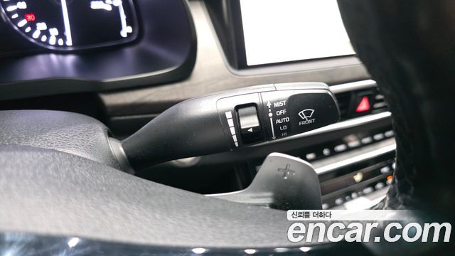 Kia K7 2020 — photo 32