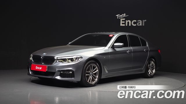 BMW 5-Series 2018 — photo 1