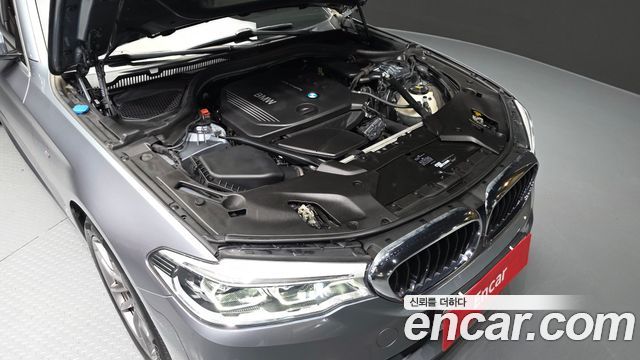 BMW 5-Series 2018 — photo 6