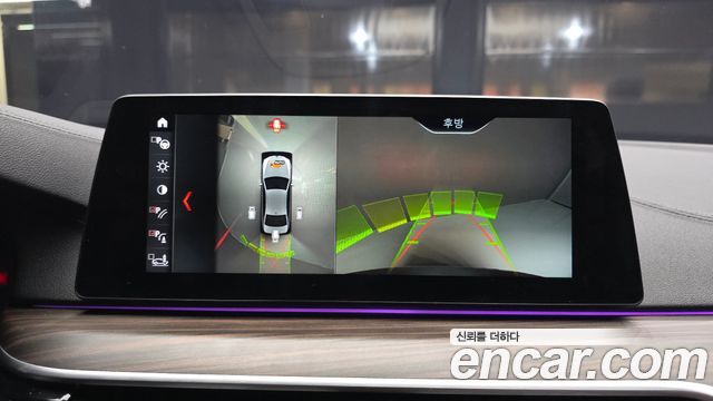 BMW 5-Series 2018 — photo 21