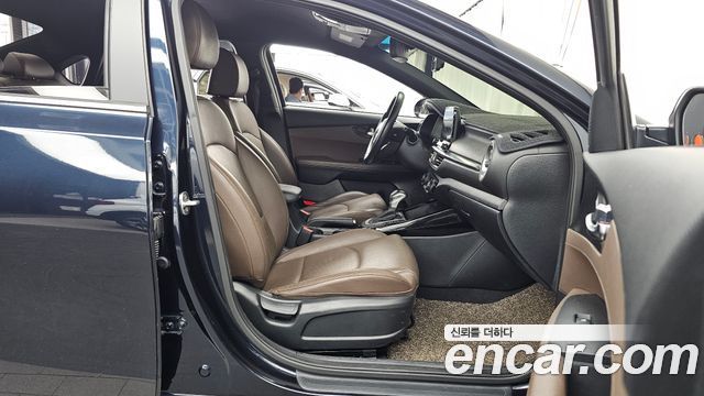 Kia K3 2019 — photo 17