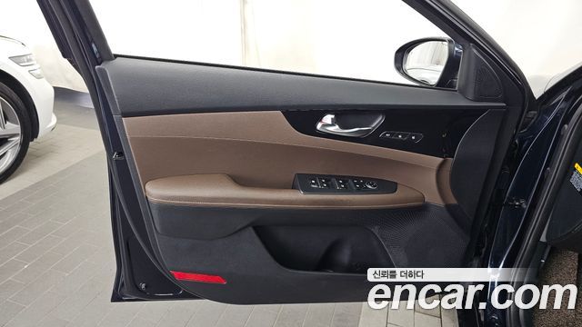 Kia K3 2019 — photo 14