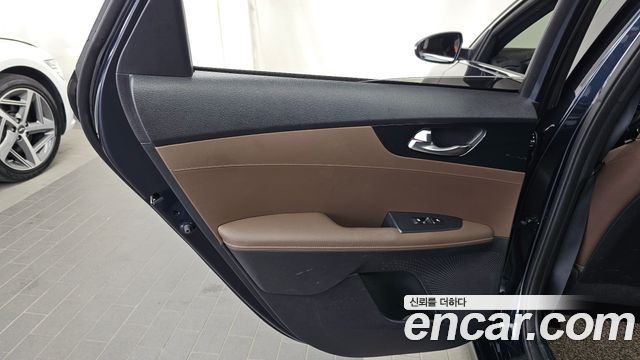 Kia K3 2019 — photo 15