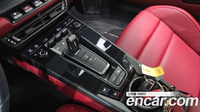 Porsche 911 2024 — photo 12