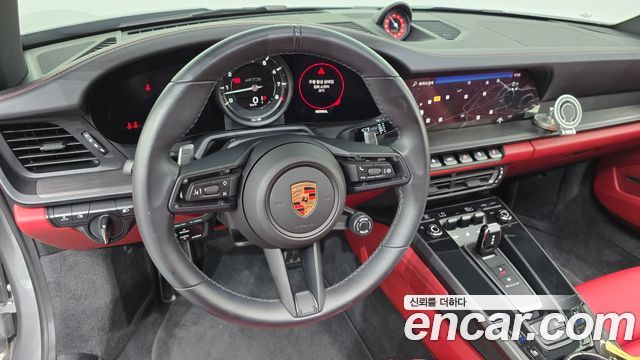 Porsche 911 2024 — photo 19
