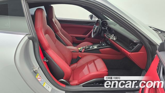 Porsche 911 2024 — photo 16